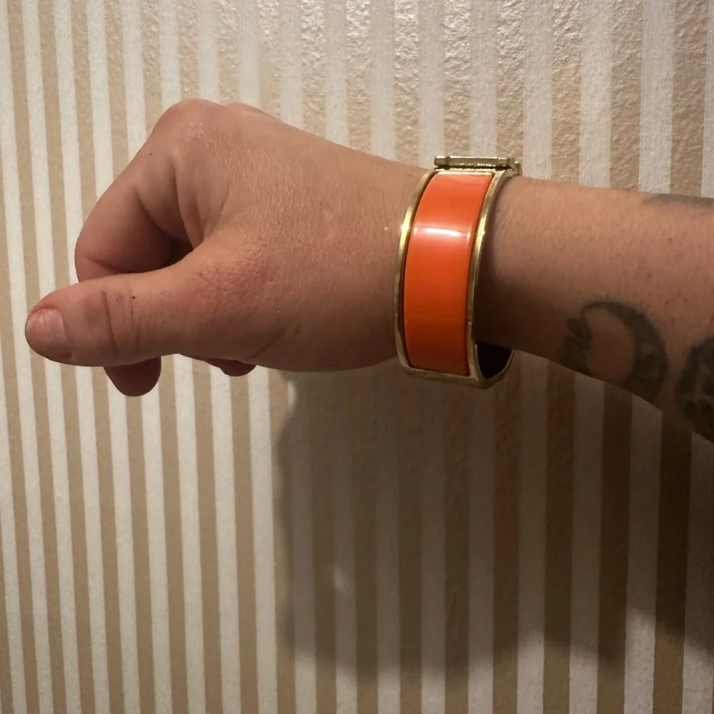 Hermes’ Clic Clac Bracelet (Thick style- Orange) - Picture 3 of 5